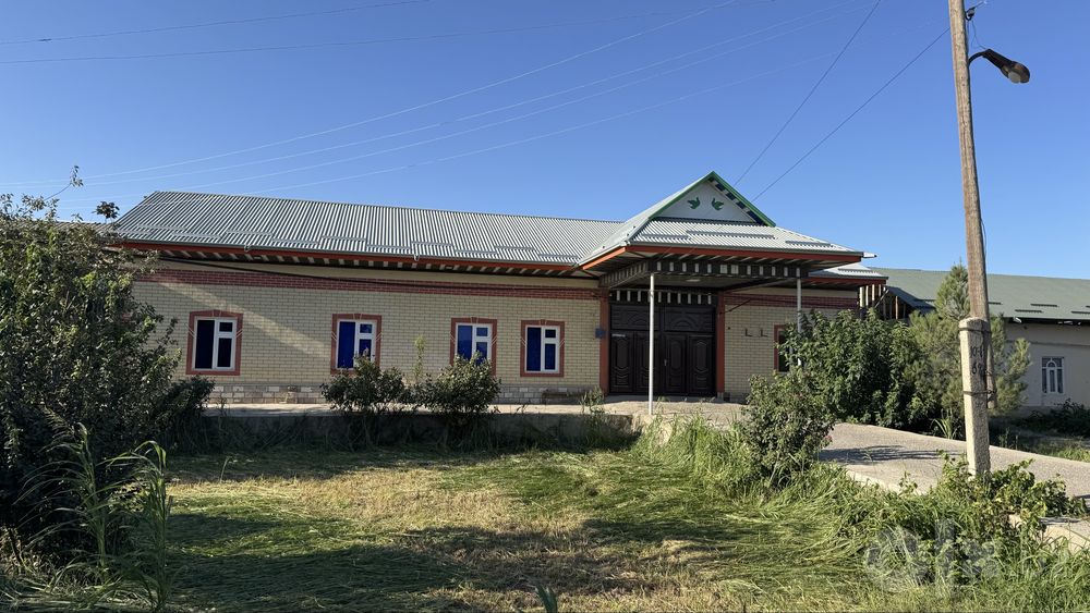 Uy (uchaska sotiladi)