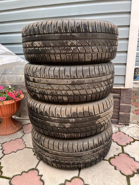 Продам комплект резины с дисками.