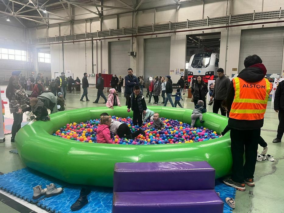 АРЕНДА   сухого  бассейна с шариками