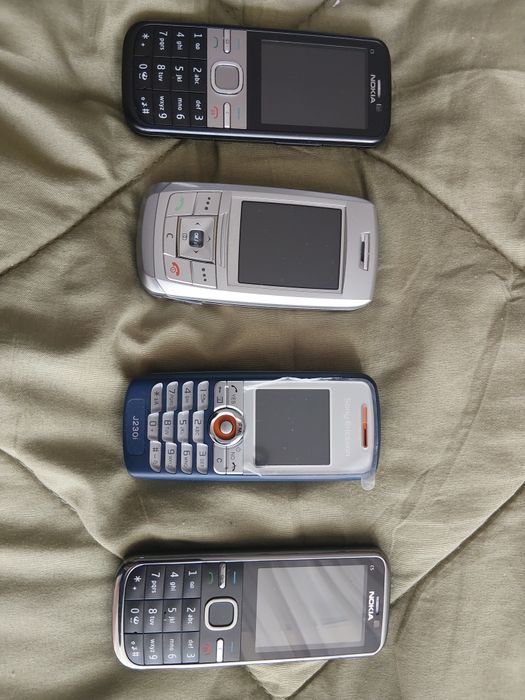 Стари телефони в перфектно състояние