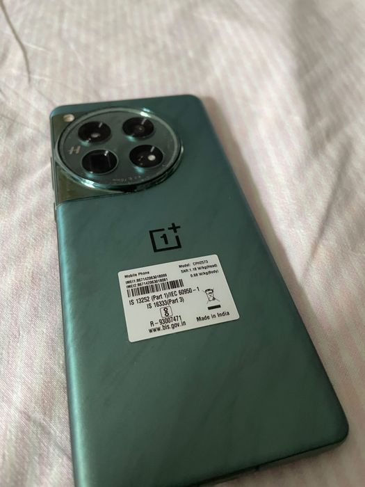 OnePlus 12 идеал 512гб.