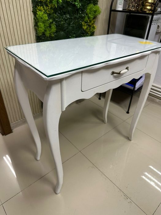 Vând  Scafa .Scaune.Masute pentru COAFOR !