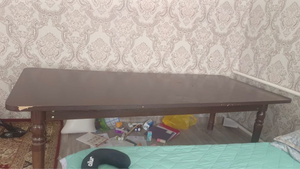 Стол со стульями