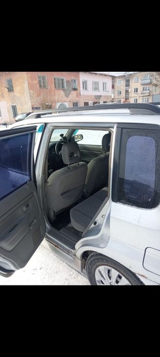 Продам Mazda Demio 2001