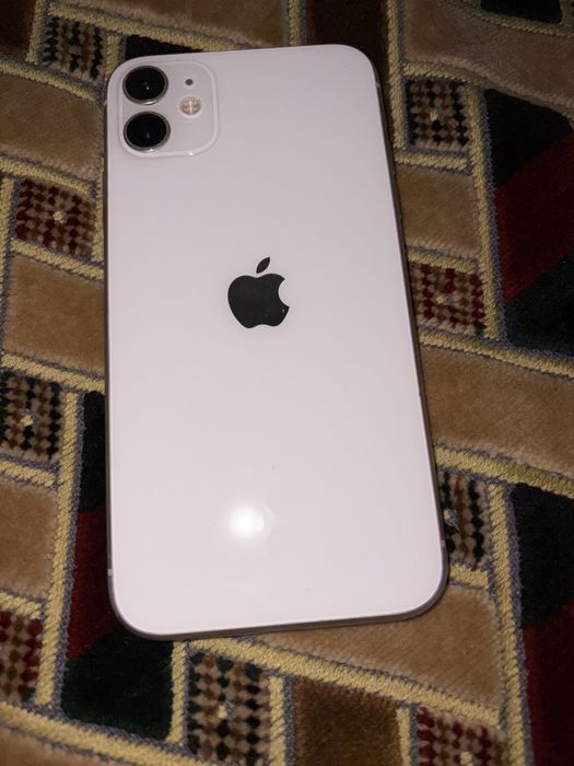 Айфон 11 пролается