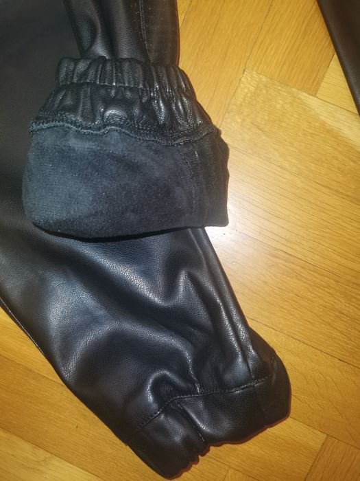 Детски черни панталони от изкуствена кожа