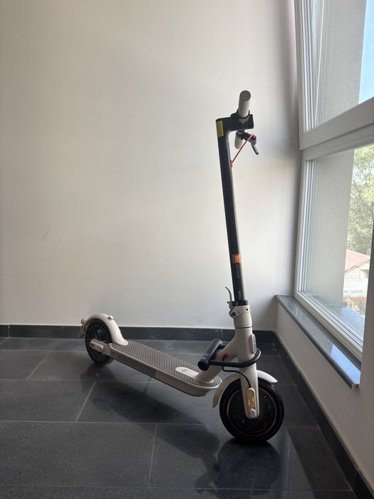 Xiaomi scooter 3 електрическа тротинетка