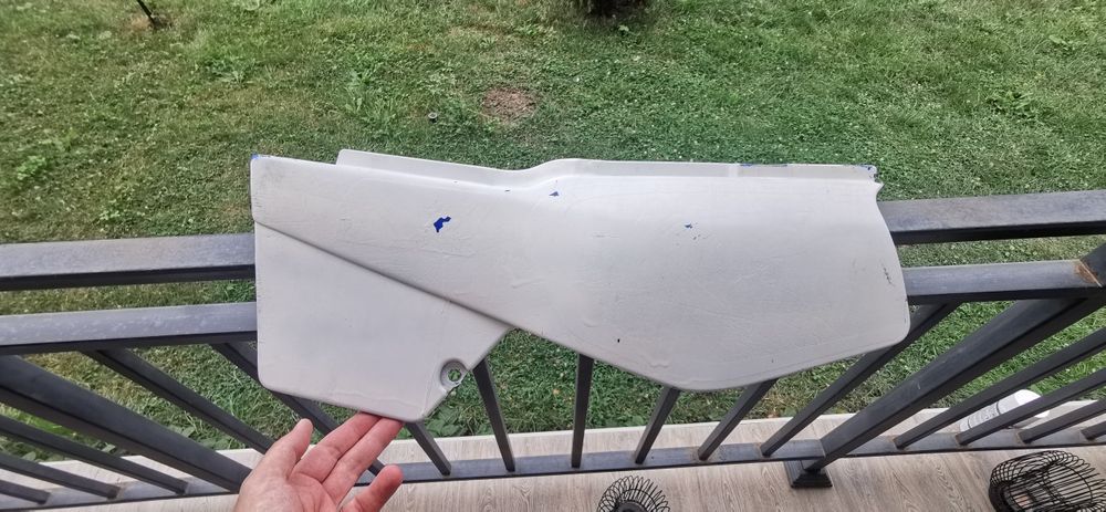 Carena stânga Yamaha XT600