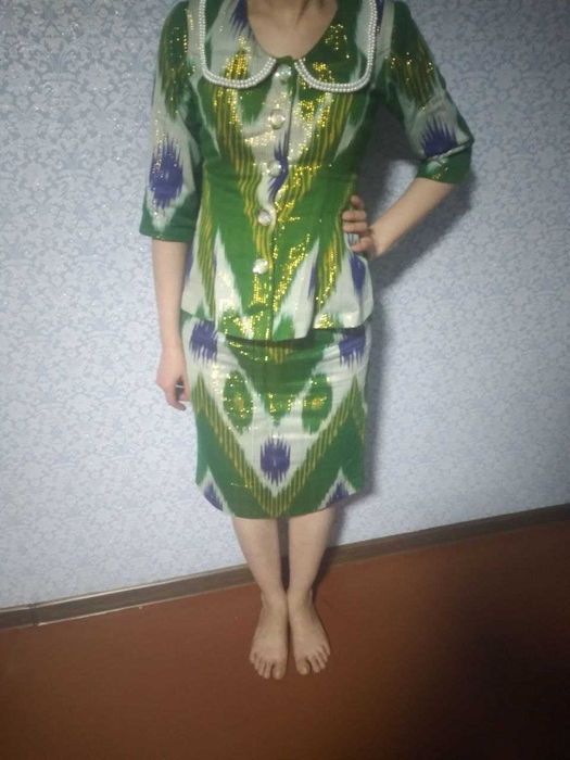 Уйбек миллий адрас атлас келинлар кийимлар сотилади.