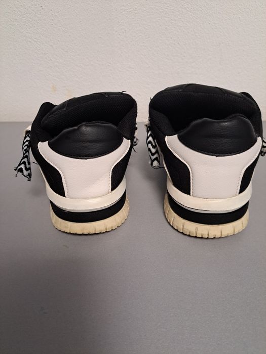 Adidași Bershka 38