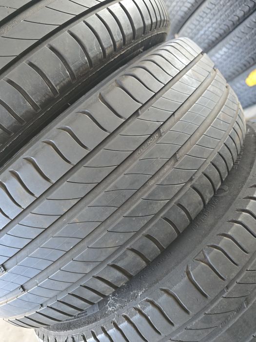 2 Броя 205/60/16 Michelin 5,2mm