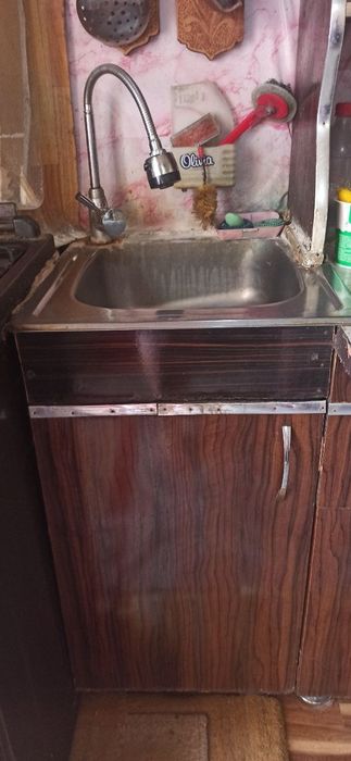 Кухонный гарнитур продаётся