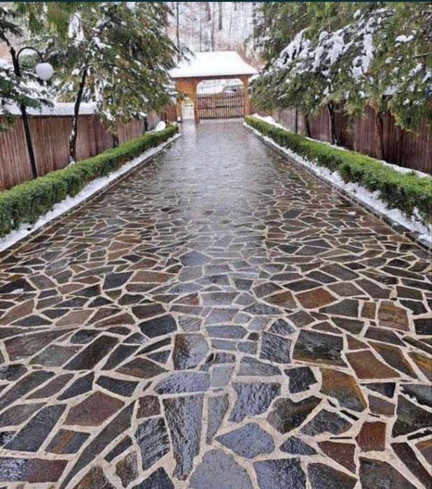 Piatra naturală pentru pavaj – frumoasă și rezistentă! Ideală