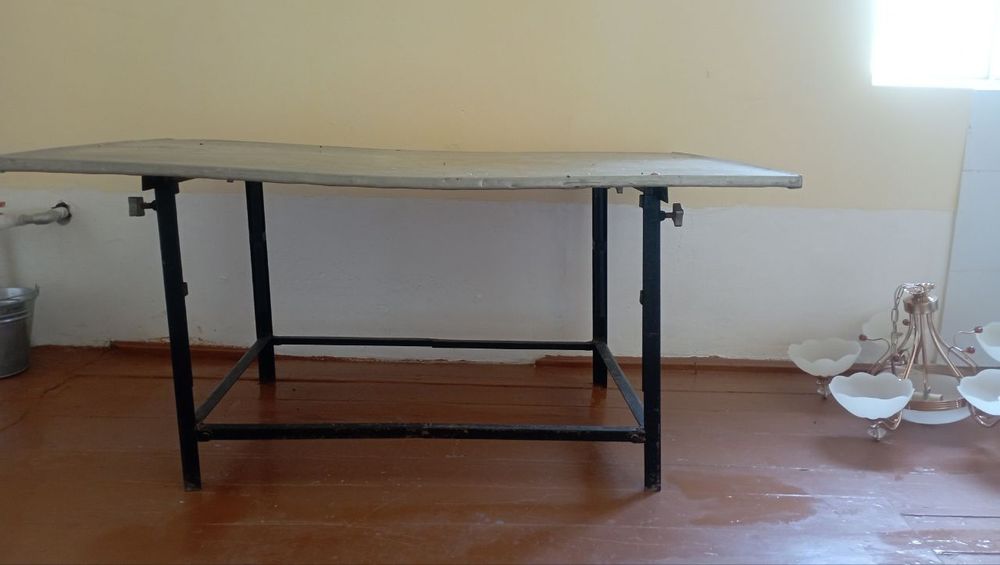 Temir qozon, ustar (стол, бачок, казан)