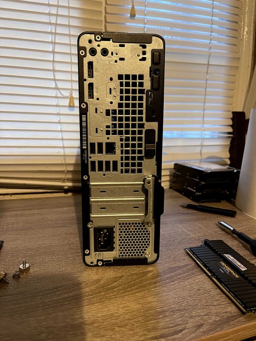 Unitate PC HP Prodesk 600 G3 SFF I5-7500 8GB RAM 256GB SSD 2TB HDD