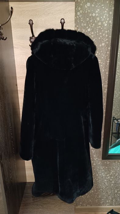 Продам шубу мутон с норкой