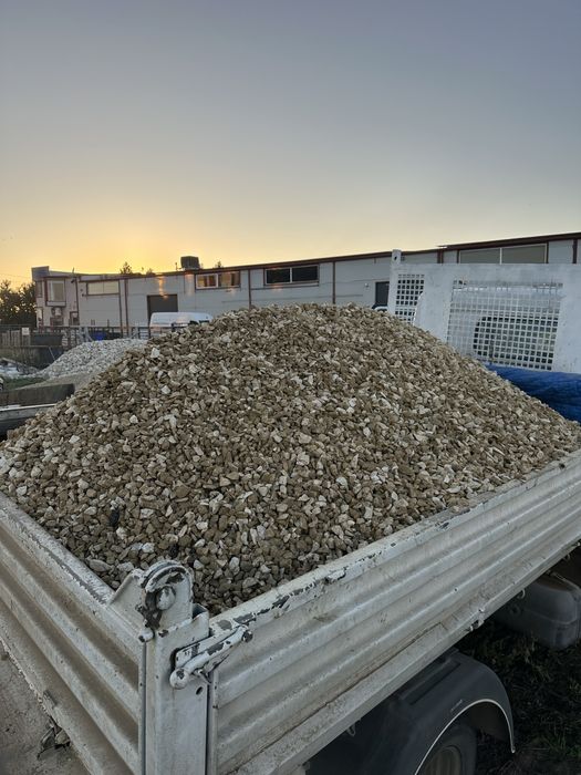 Nisip piatra agregate balastiera