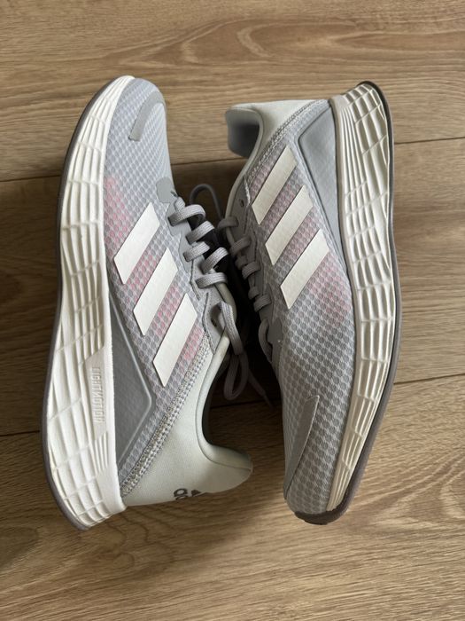 Чисто нови маратонки Adidas 42 номер - дамски