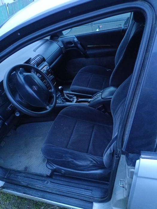 Продам 2 опеля омеги