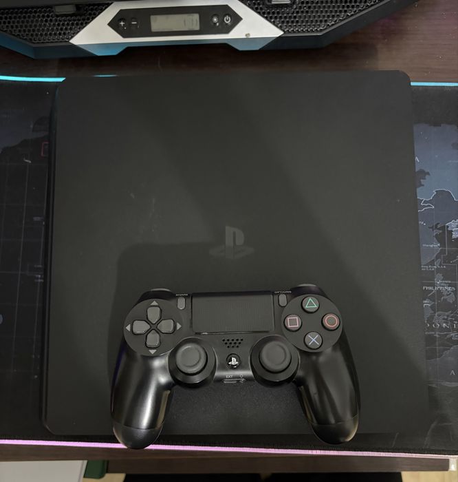 PlayStation 4 / PS4 slim  500GB