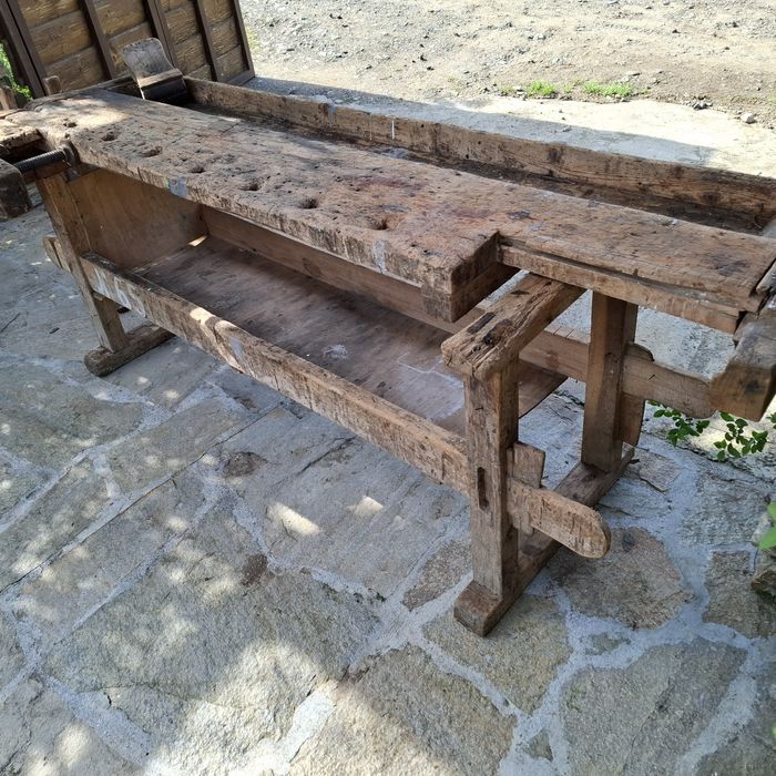 Дърводелски тезгях