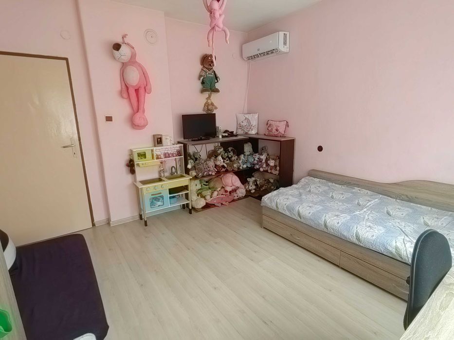 Продавам къща...