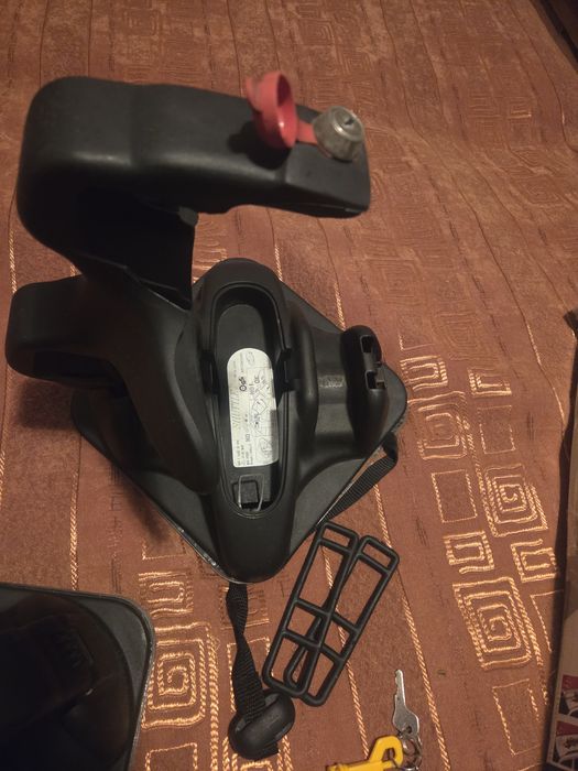 Suport schiuri pt masina, Menabo, cu prindere magnetica, 2 perechi ski