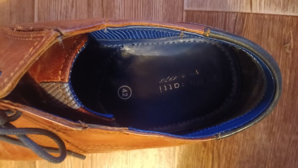 Продам Туфли Bugatti