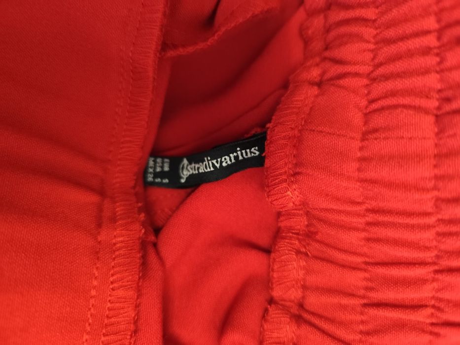 Pantaloni Stradivarius măsura 36