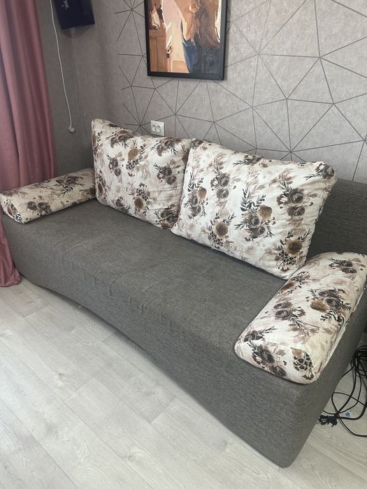 Продам диван , расскладывается