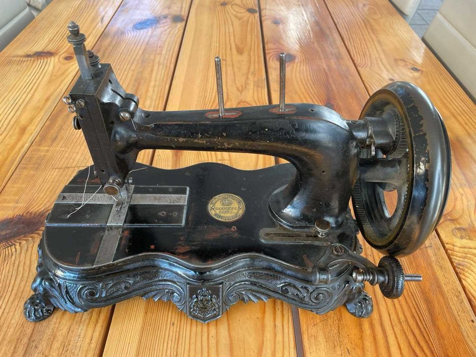 Saxonia Hand Crank Sewing Machine -Шевна машина