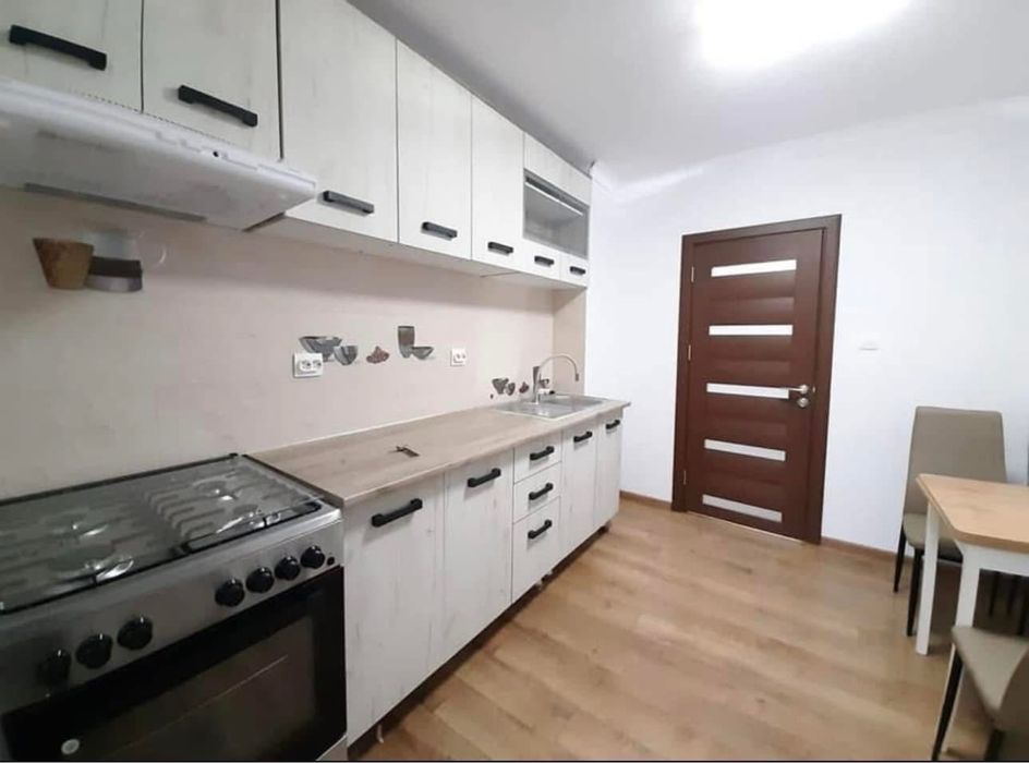 Apartament de inchiriat ,3 camere ,Girocului ,Parter