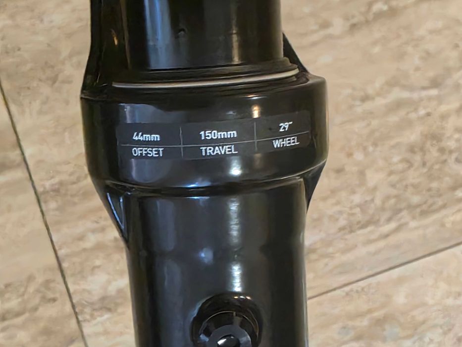 furca Suspensie RockShox Lyrik R 29-150mm Boost Tapered