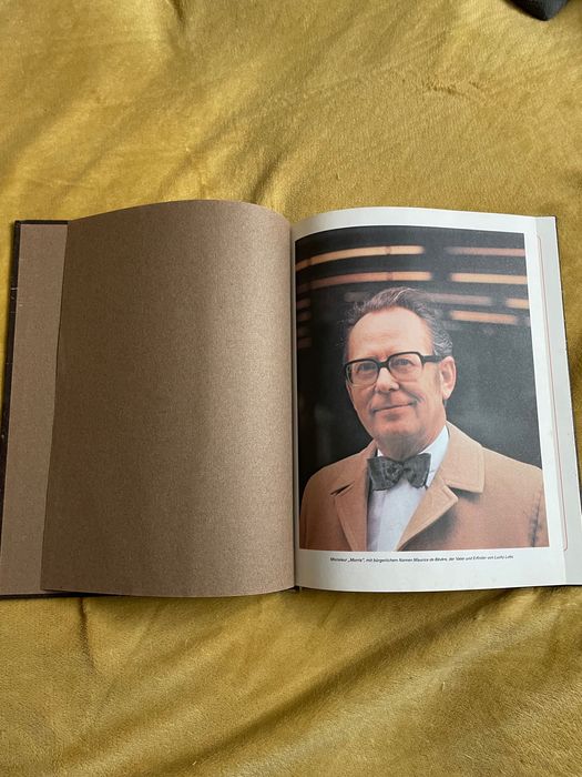 Стар комикс с кожени корици