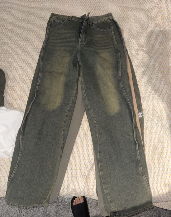 5€/бр. Дамски дънки Zara