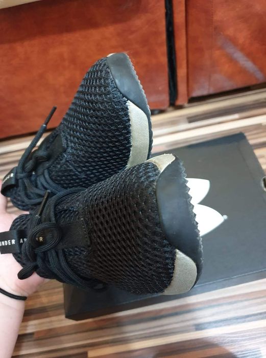 Adidași under armour mărimea 38,5