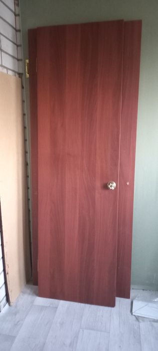 Дверные полотна 3 штуки