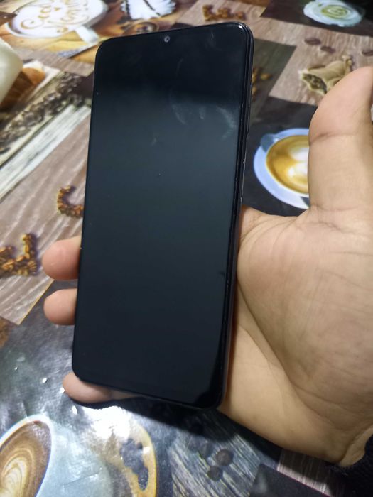 Samsung A13 32gb Sotiladi