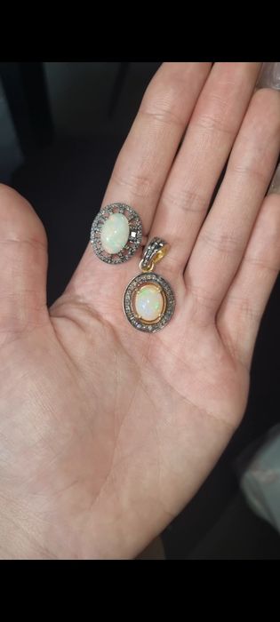 Висулка и пръстен с опал и диаманти