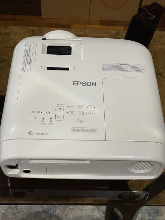 Продаётся Проектор EPSON