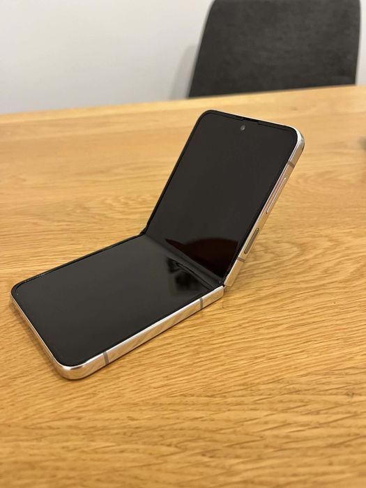 Телефон   Samsung flip 5