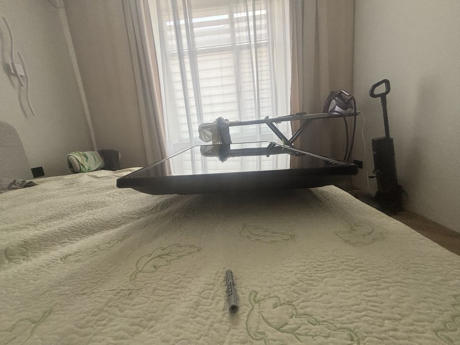 Телевизор samsung продаю