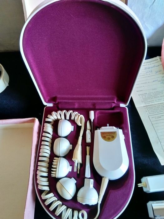 Руски електрически масажор и машинка за бръснене от 1988 г.