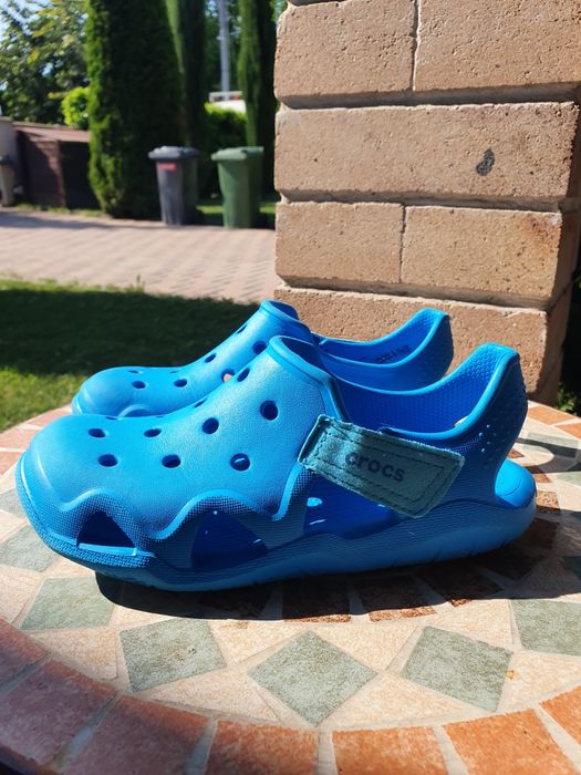 Vând Crocs copii marimea 32-33