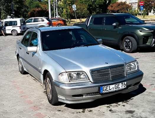 Mercedes C220 Diesel -1470€