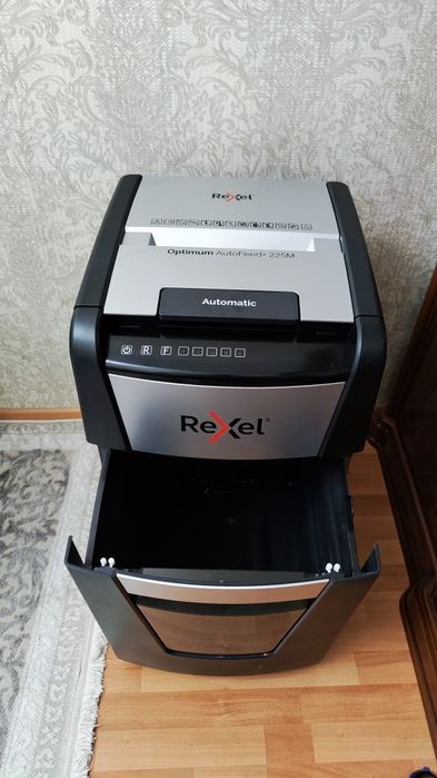 Продается Шредер в отличном состоянии.