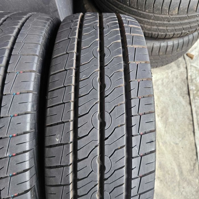 2 летни бусови гуми 195/70R15C Semperit Van-Life 2 104/102S DOT4922