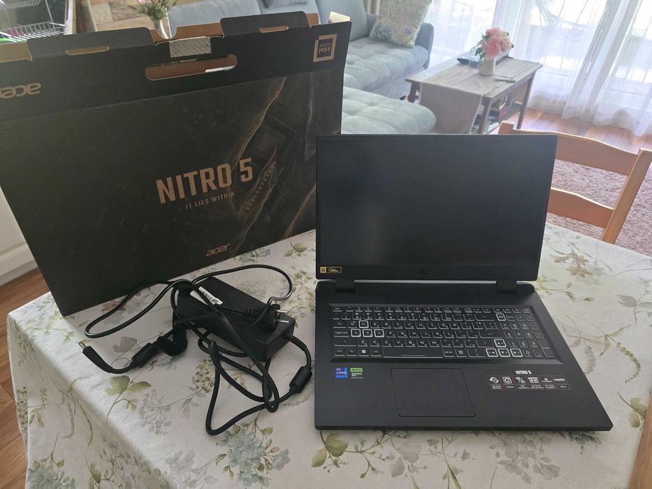 Геймърски лаптоп ACER Nitro 5, AN517-55-994M NH.QLFEX.00Q 17.3"