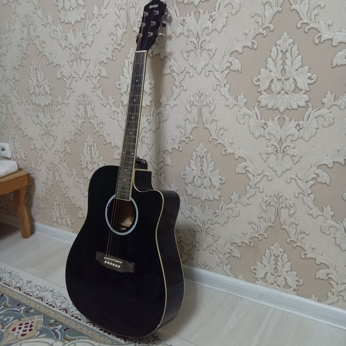 Продам гитару цена 20000