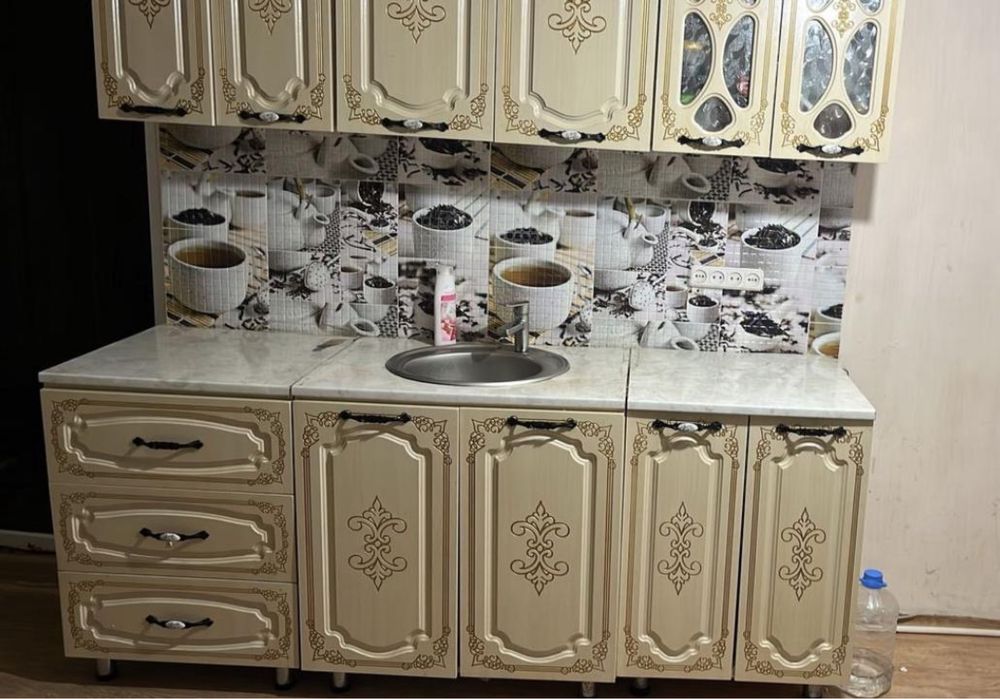 Кухонный гарнитур 3 метр.